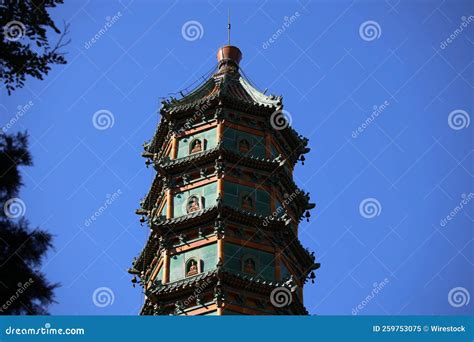 La Pagoda di Xiangshan, una torre millenaria con vista panoramica mozzafiato!